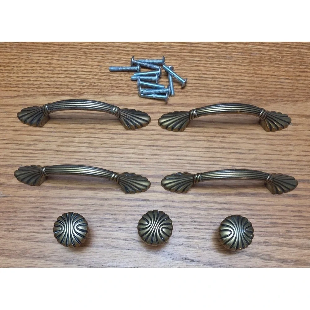 Amerock Vintage Natural Elegance Shell Cabinet Pulls/ Drawer Knobs /Handles Lot